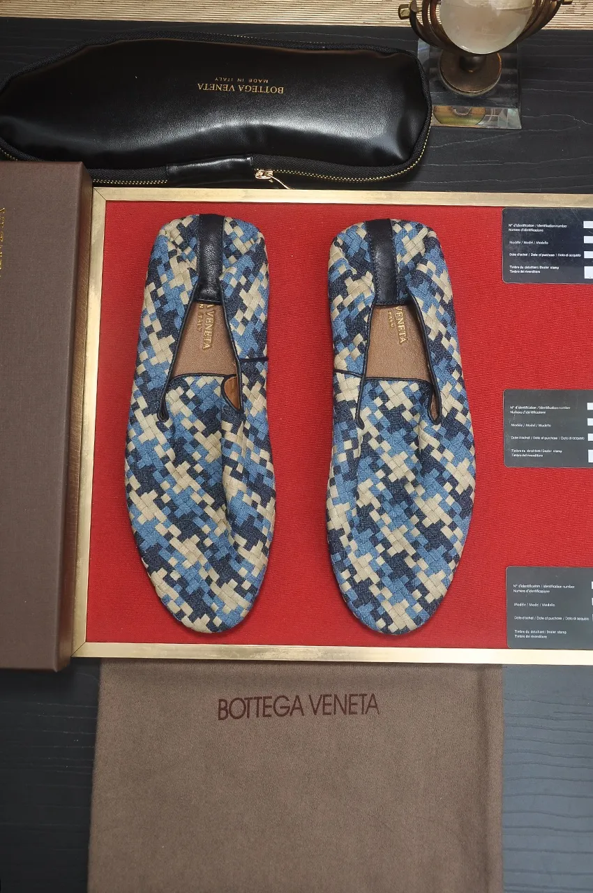 Men's shoes 💰460💶 [Botteg Venetta (BV)] (wallet shoes) exclusive new model official website new model The upper is made of high-quality top calfskin. Delicate feel and flowing luxurious texture. Tailored for refined men to create a noble aura. Delicate and regular Mark hand stitching. Smooth lines. Full sheepskin lining, comfortable to wash sweat. 38-44